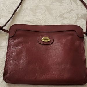 Etienne Aigner leather Shoulder Bag. Vintage. Signature Maroon. Great co…